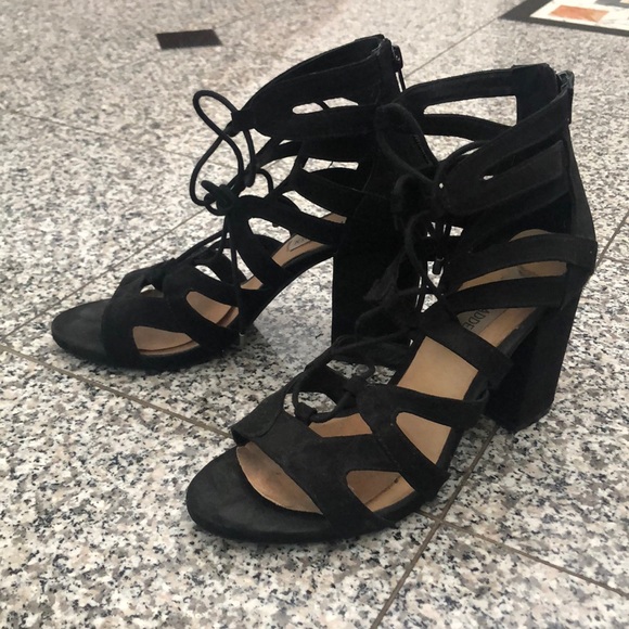 heels - Picture 3 of 3